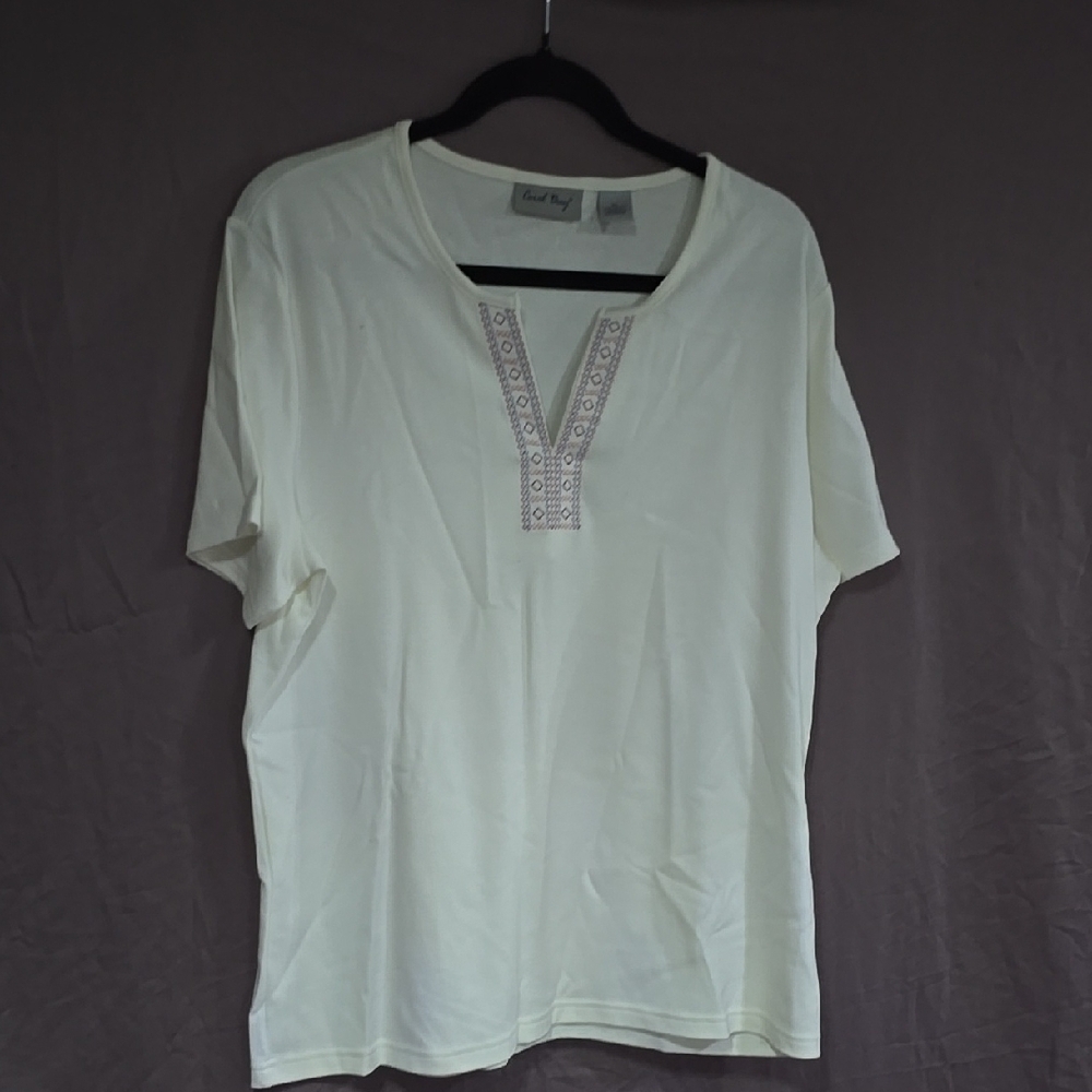Carol Rose Cream Short Sleeve Tee